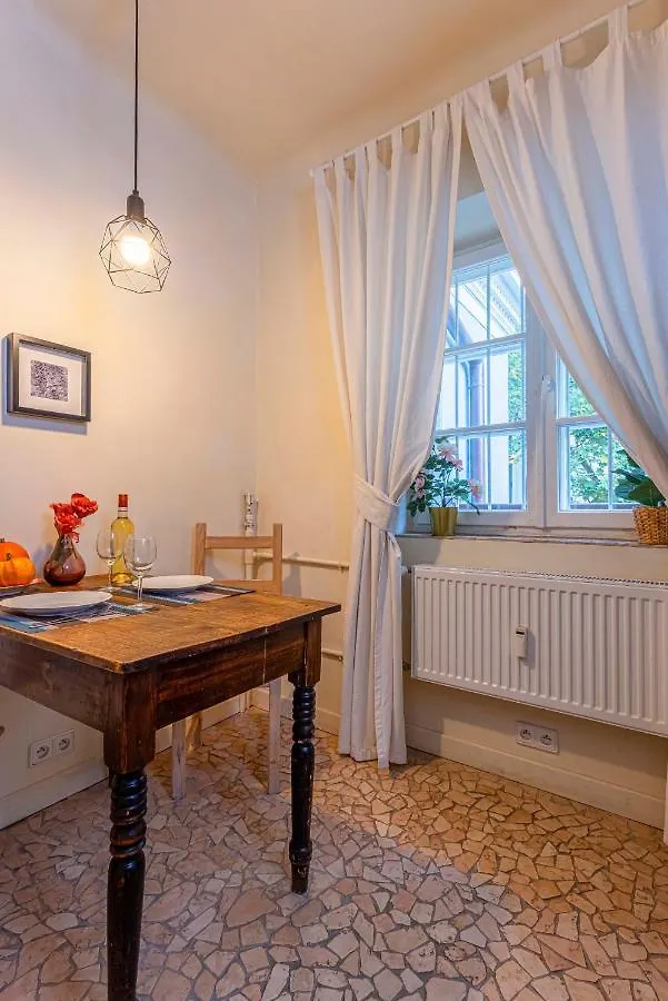 Mostowa 26-28, Old Town Warsaw Apartment
